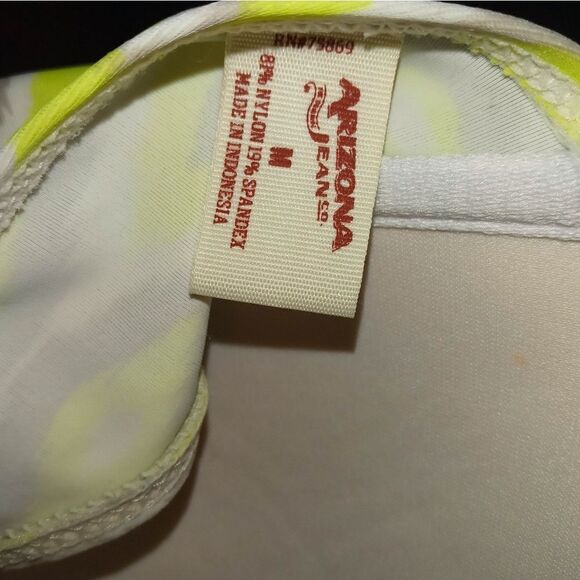 4 bathing suit pieces - Picture 10 of 14